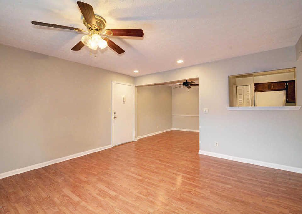 1st image of 102 Algiers Ct #24