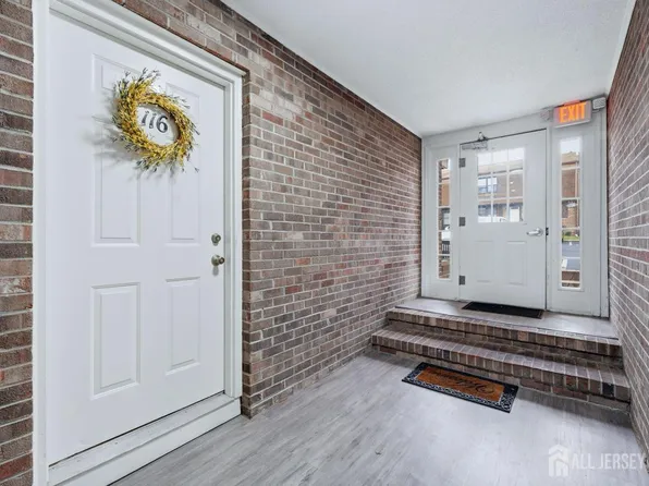 116 Orlando St, Edison, NJ 08817