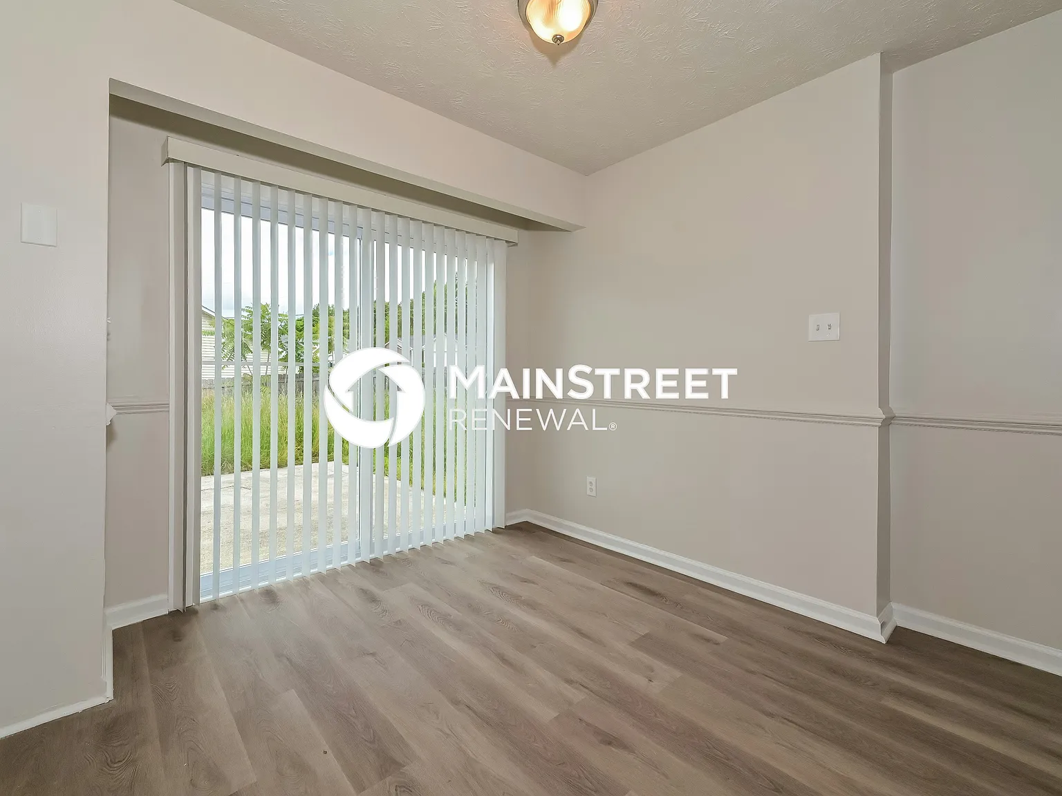 8231 Oak Terrace Ln — Photo 3