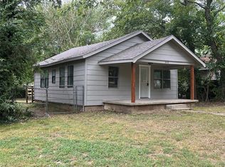 315 N 6th St, Okemah, OK 74859