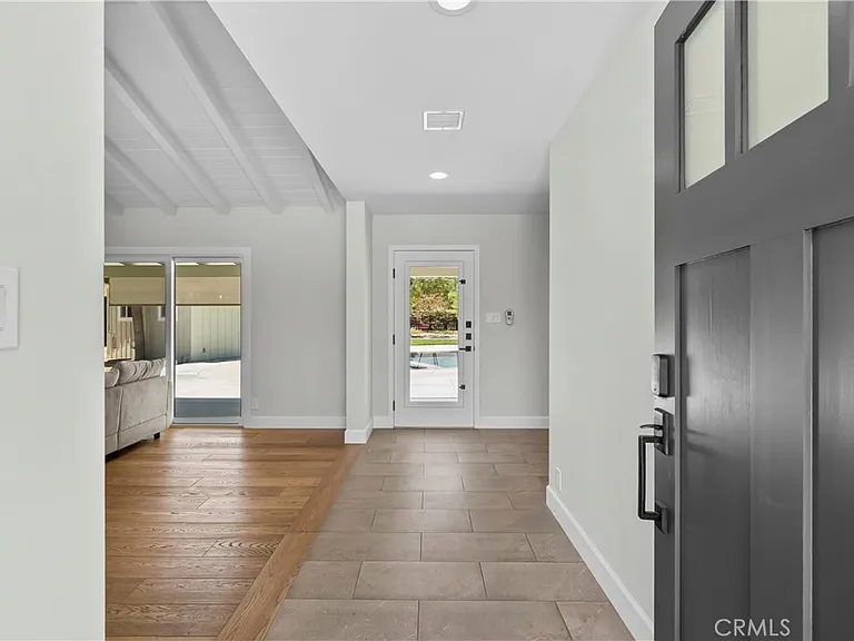 5823 Lubao Ave — Photo 3