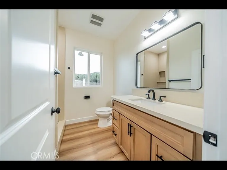 1114 Hollister Rd — Photo 7