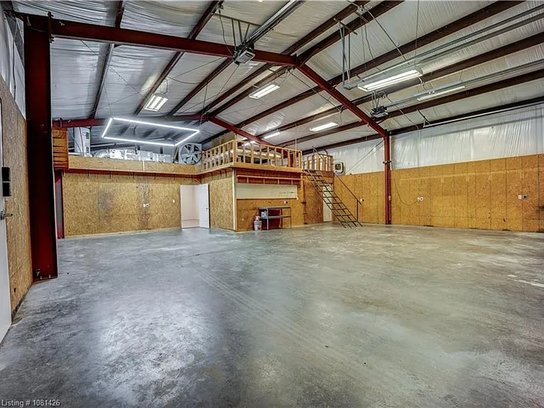 1324 Sandstone Dr — Photo 3
