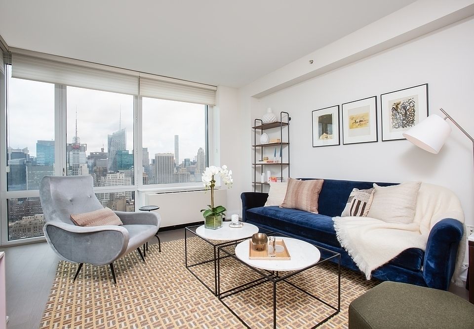 1st image of 125 W 31st St APT 31H