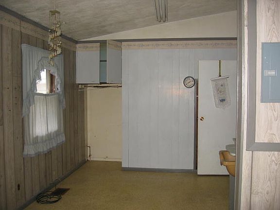 5th image of 1309 E 12th St
