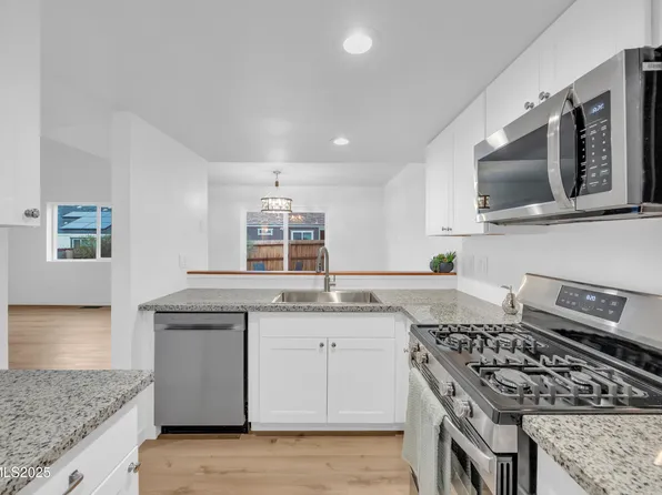 1690 Chatterly Ln, Sparks, NV 89434