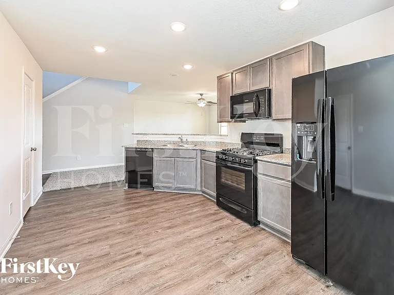 25590 Roy Rogers Rd — Photo 7