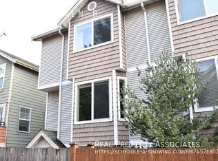9211 Ashworth Ave N #B, Seattle, WA 98103