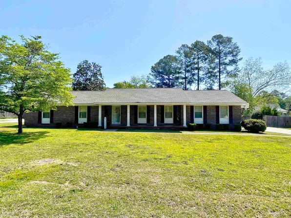 110 Tyler Ter, West Point, GA 31833