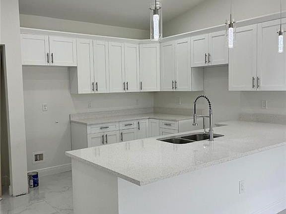 2nd image of 1128-1130 Harry AVE S