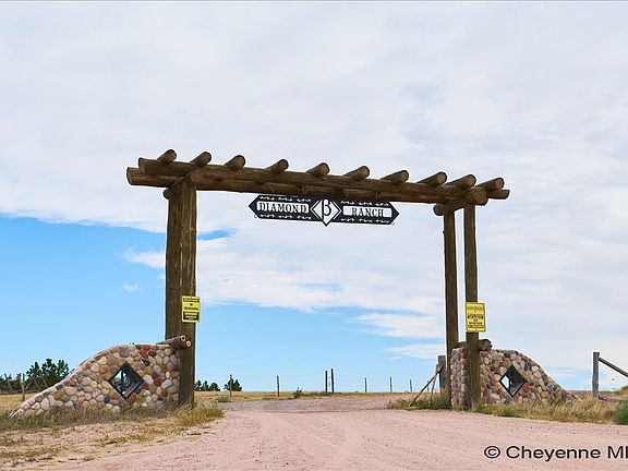 3rd image of 156 Black Jack Loop