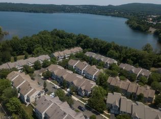 228 Levinberg Ln, Wayne, NJ 07470