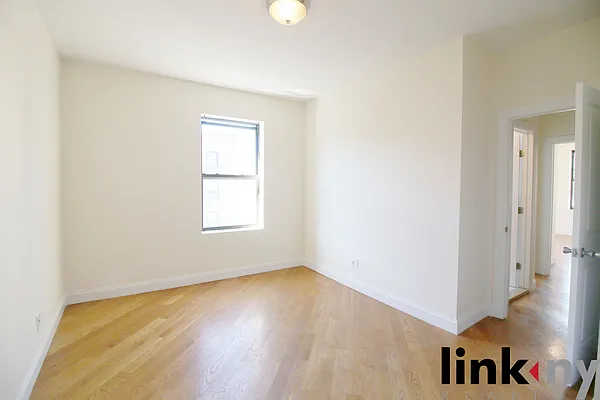 Rented by Link NY Realty | media 29
