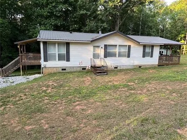 304 Eagles Nest Trl, Ball Ground, GA 30107