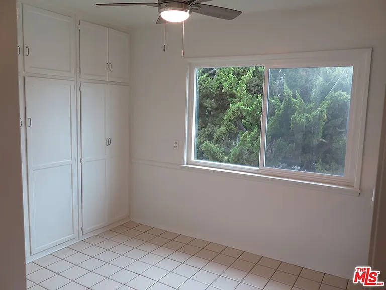2221 Ocean Park Blvd #5 — Photo 5