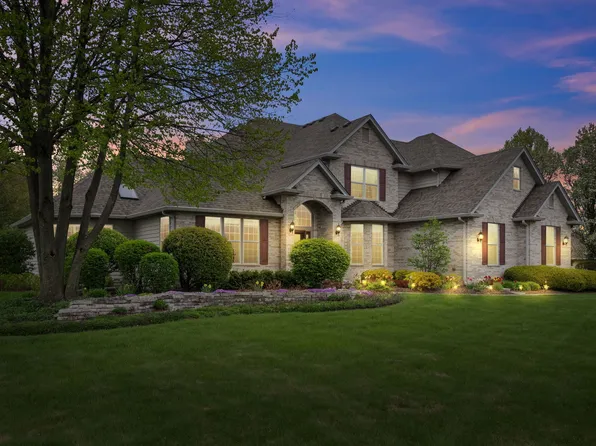 40W434 Triple Oaks Farm Dr, Hampshire, IL 60140