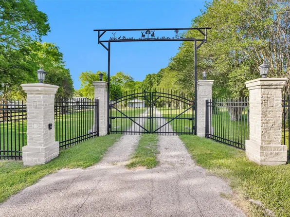 13250 Fm 830 Rd, Willis, TX 77318