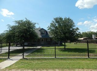 124 Tepozan Rd, Zapata, TX 78076