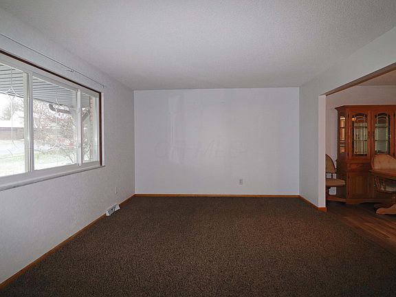 4th image of 741 Hager Ct