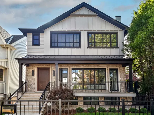 1907 W Cuyler Ave, Chicago, IL 60613