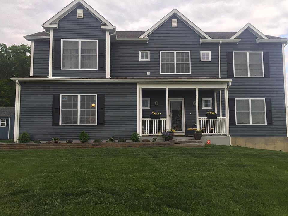 1st image of 20 Howard Ct