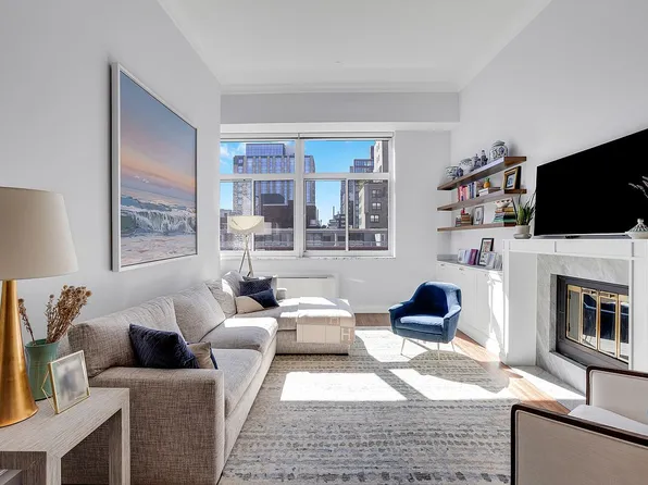 205 E 22nd St #Phf, New York, NY 10010