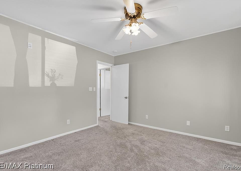 5980 Alan Dr Apt 8, photo 21