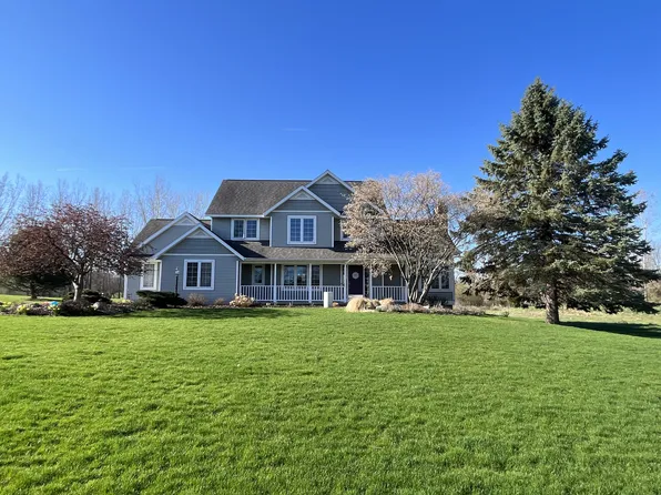 5634 Cannon Hills Dr NE, Ada, MI 49301