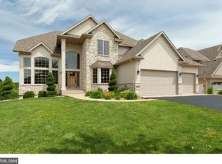 8074 Vagabond Ln N, Maple Grove, MN 55311