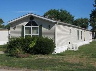 76 Pinewood Est, Chillicothe, IL 61523
