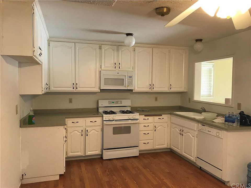 1st image of 40315 Poppy Dr