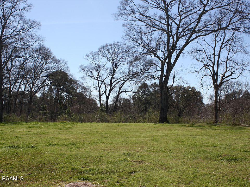 2nd image of 300 Manor House Ln