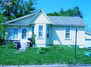 307 Lincoln St, Fenton, MI 48430