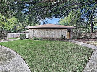 979 Wavecrest Ln, Houston, TX 77062