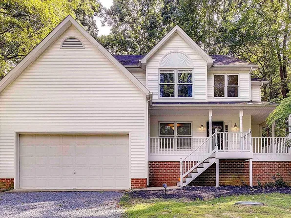 5757 Eucalyptus Dr, Saint Leonard, MD 20685
