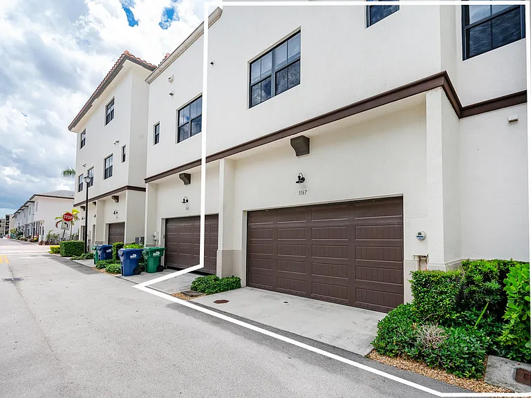 5157 NW 85th Ave — Photo 37