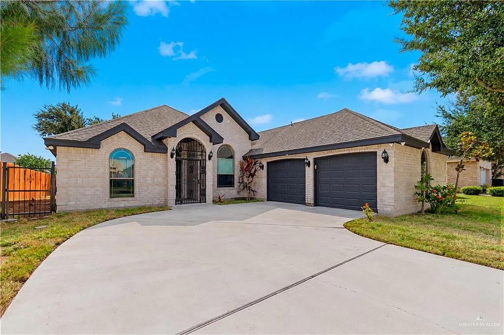3 bed, 2.0 bath, 1552 sqft, $1,950 — Photo 1