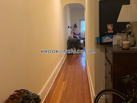 3rd image of 1463 Beacon St #12B1
