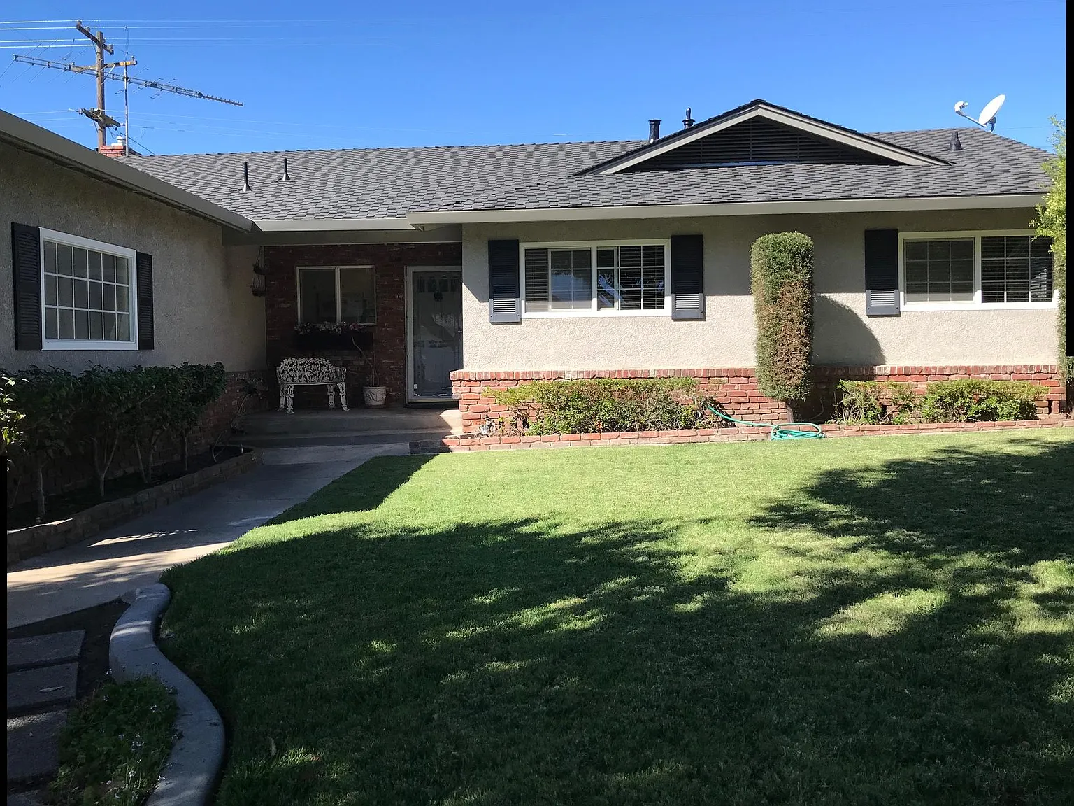 3 bed, 1475 sqft, $2,500 — Photo 2