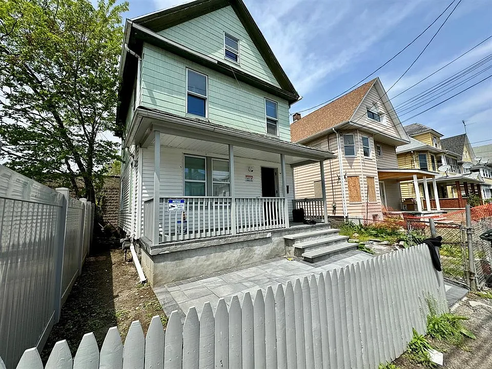 15 Washington Ter #2