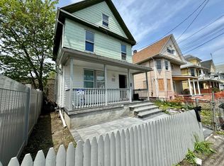 15 Washington Ter ROOM 2, Bridgeport, CT 06604