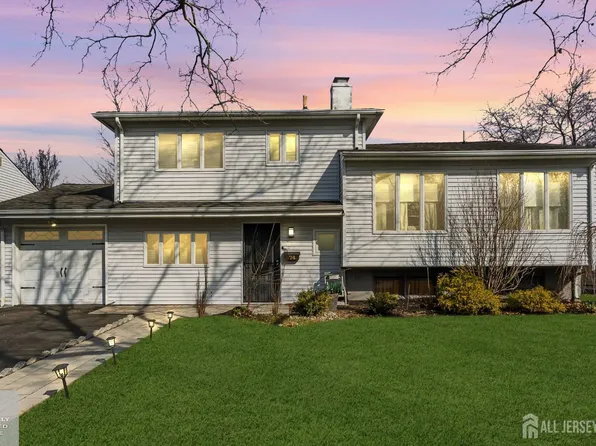 74 Overbrook Dr, Colonia, NJ 07067