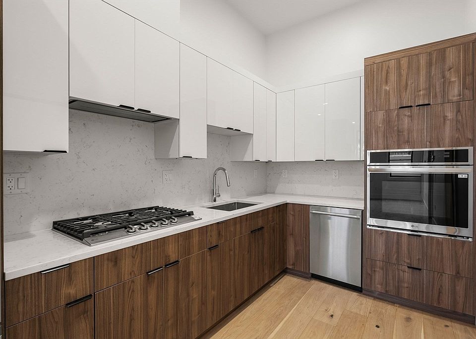 1st image of 47 Condor St #101