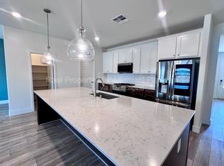 2321 S Purdue Ave, Fresno, CA 93727