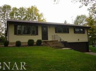 14776 Lunar Dr, Bloomington, IL