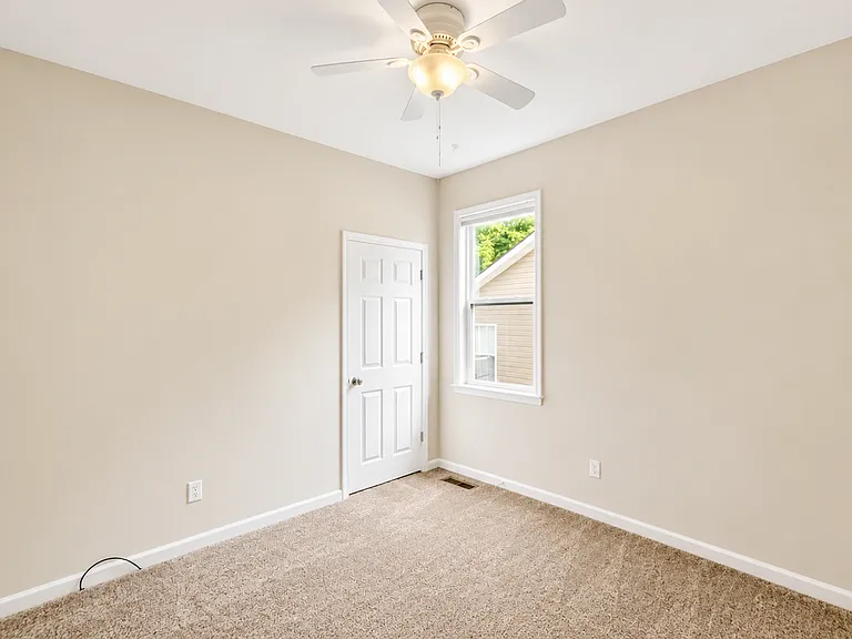 106 Woodcreek Cir — Photo 6