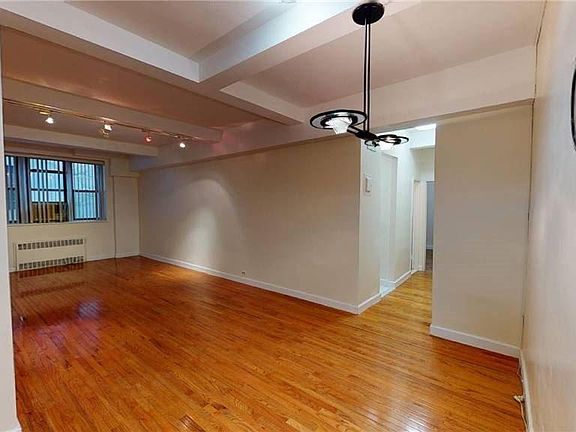 4th image of 67-40 Yellowstone Blvd #1G
