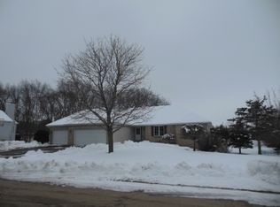 2607 Larry St, Rockford, IL 61109