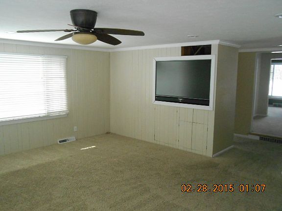 3rd image of 279 Mineola Ave