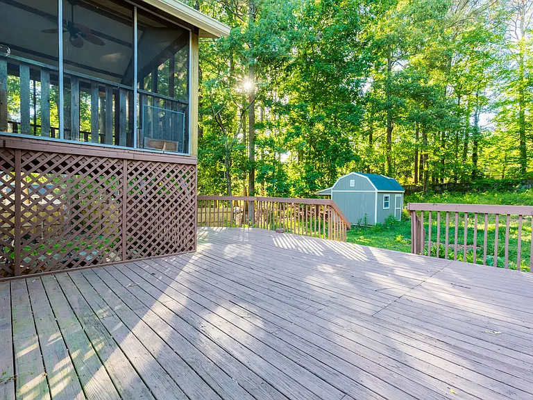 3061 Meadow Wood Ct — Photo 36